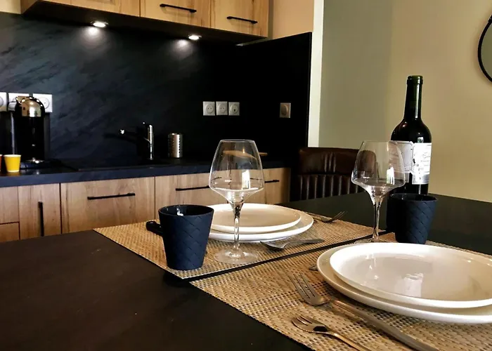 L'amazone-appart Au Calme Avec Balcon Et Parking Nantes